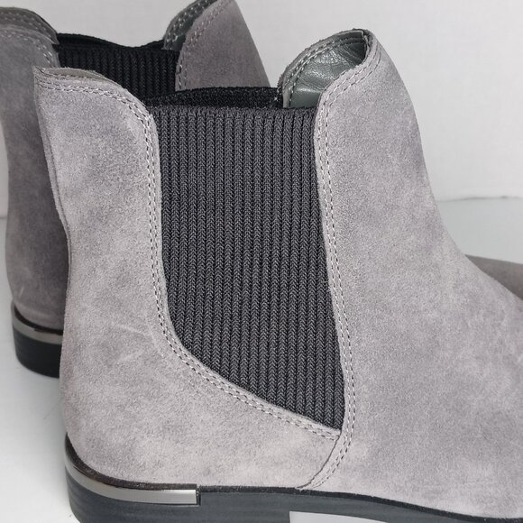 Nine West Womens 8M Agate Chelsea Ankle Boot Gray Suede Leather Bootie LKNW - Picture 8 of 10